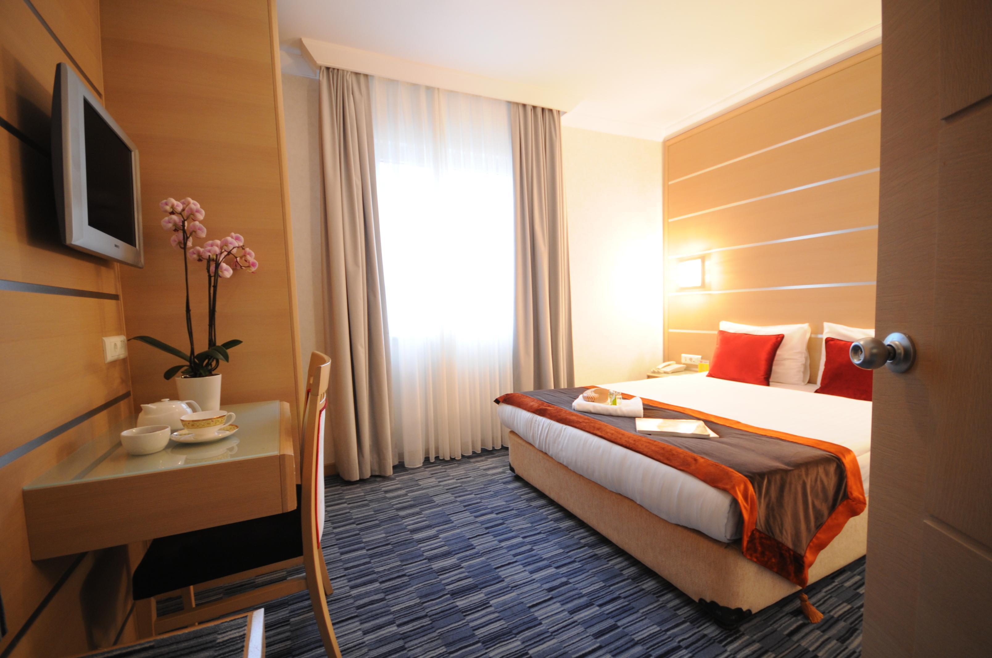 Sv Business Hotel Taksim อิสตันบูล ภายนอก รูปภาพ